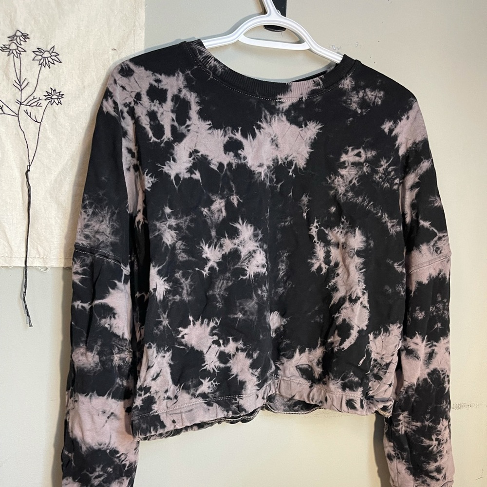 Garage Tie Dye Crew Neck